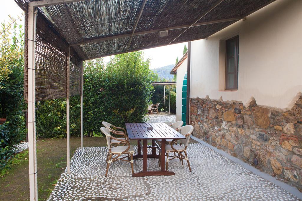 Casa Vacanze "Casale Al Pino" Riparbella Exterior photo